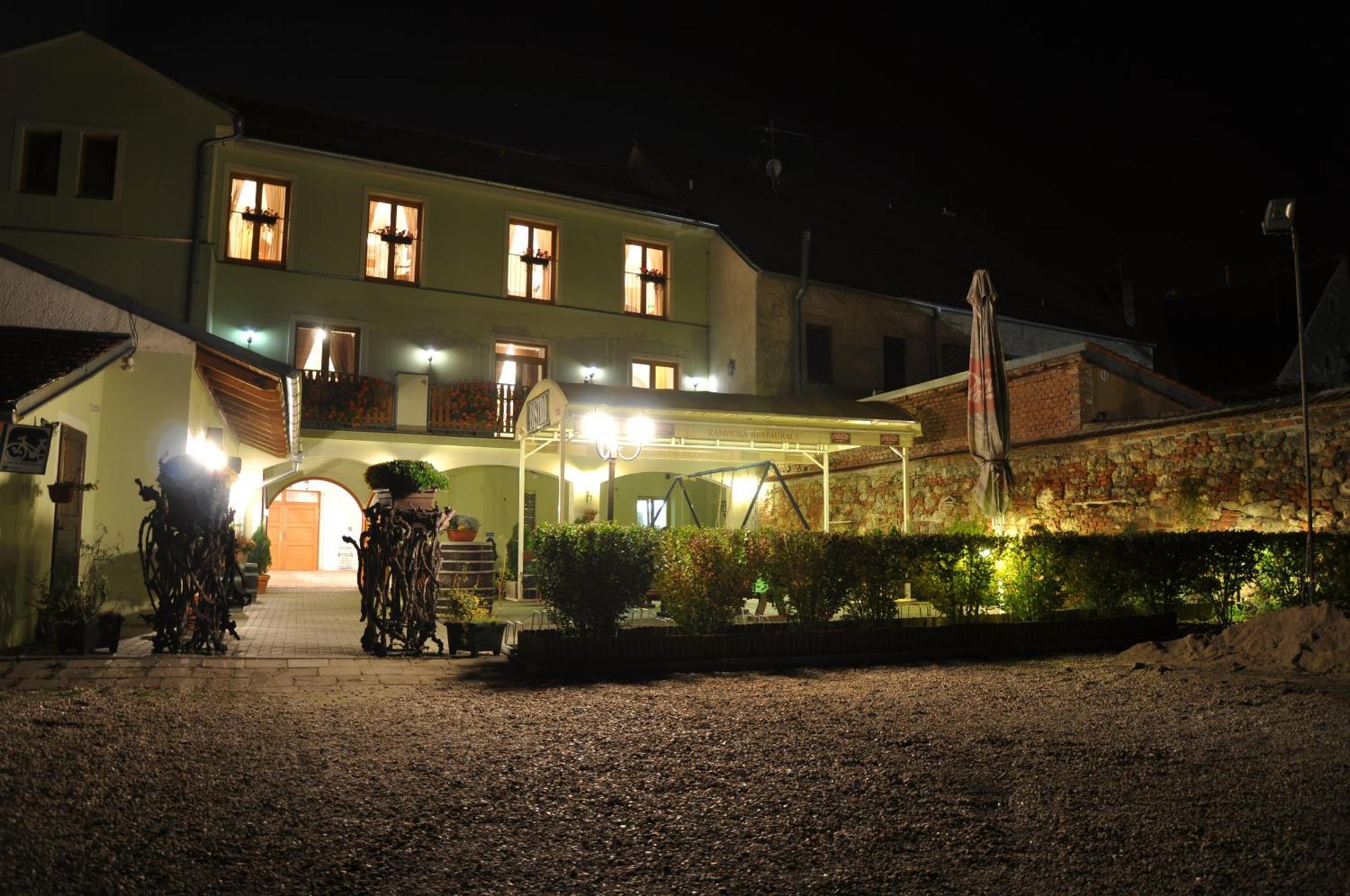 Penzion Valtice Extérieur photo